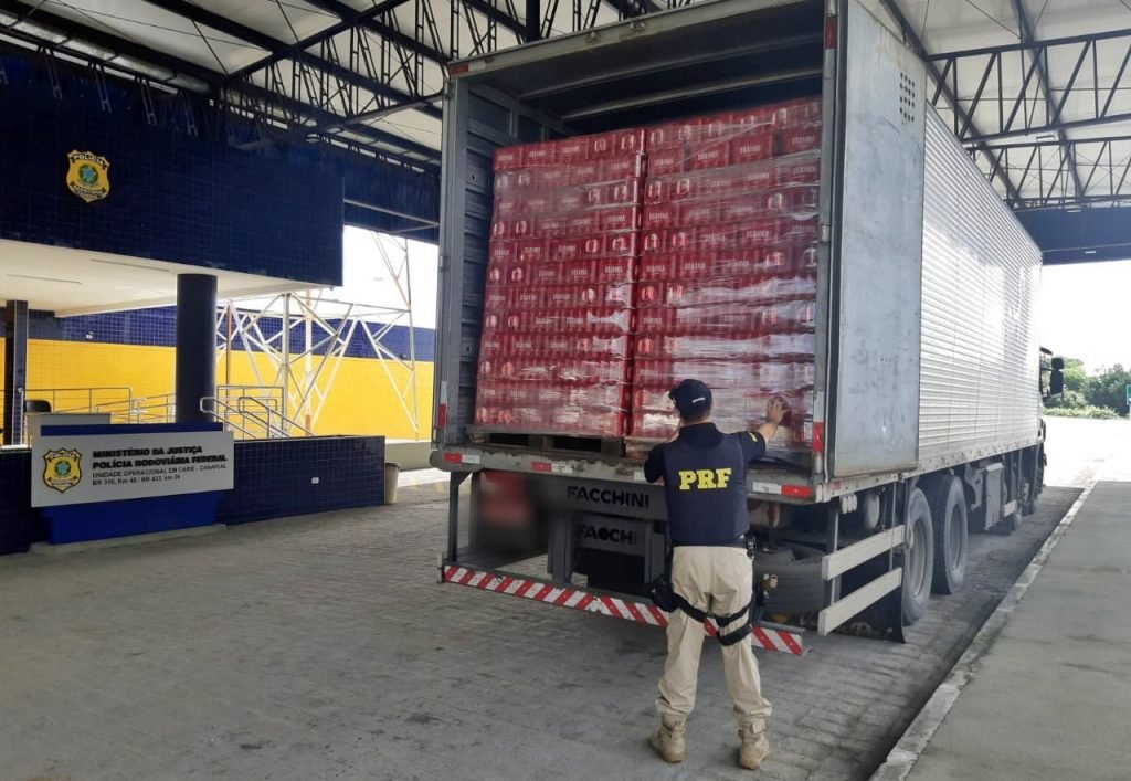 PRF apreende carga de cerveja avaliada em mais de R$ 100 mil em Alagoas 1 Ascom PRF/AL
