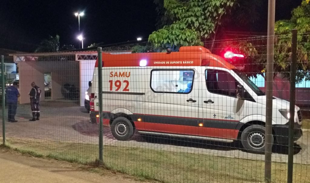 Acidente com moto deixa jovem ferido na Rua do Cemitério em São Miguel dos Campos