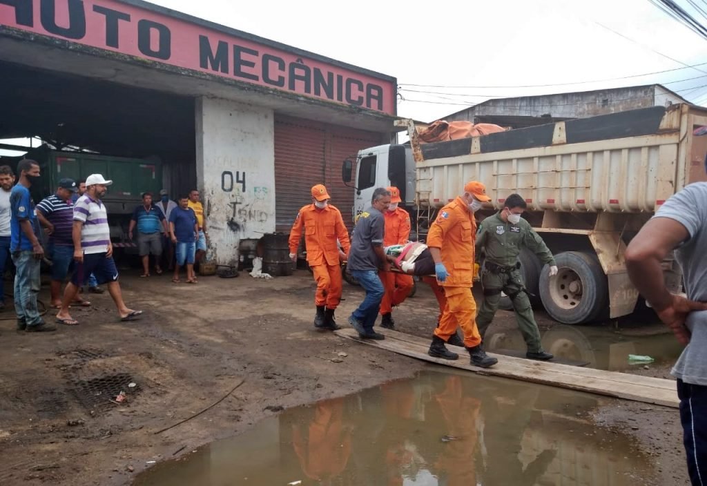 Cortesia internautas