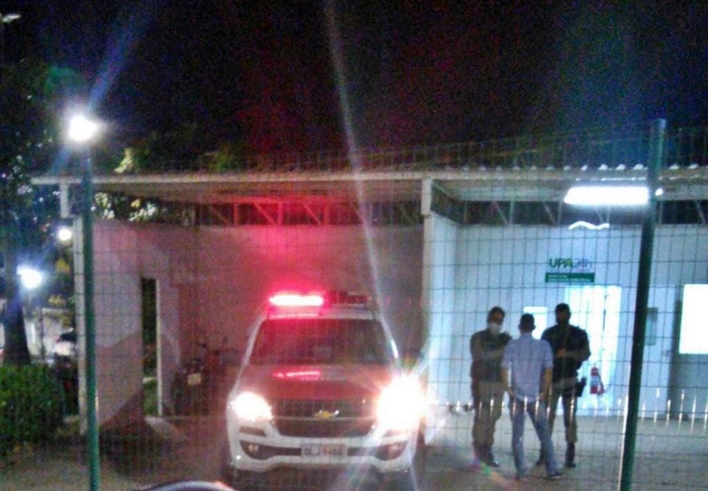 Jovem é socorrido após sofrer atentado a bala em São Miguel dos Campos