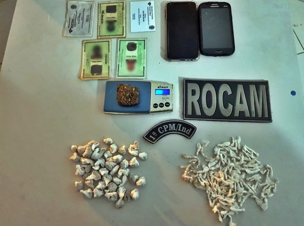 1ª Cia encontra drogas em contador de energia, telhado e fogão e prende cinco pessoas por tráfico em São Miguel dos Campos 1 Cortesia 1ª Cia/Ind