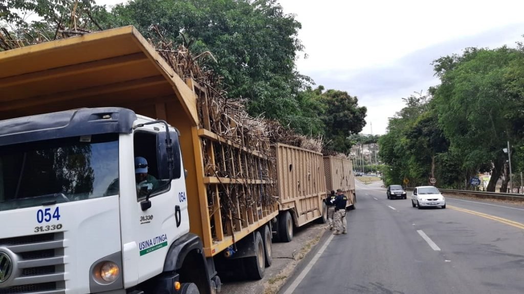 PRF, DNIT e Sindaçúcar discutem cuidados no transporte da cana-de-açúcar em Alagoas
