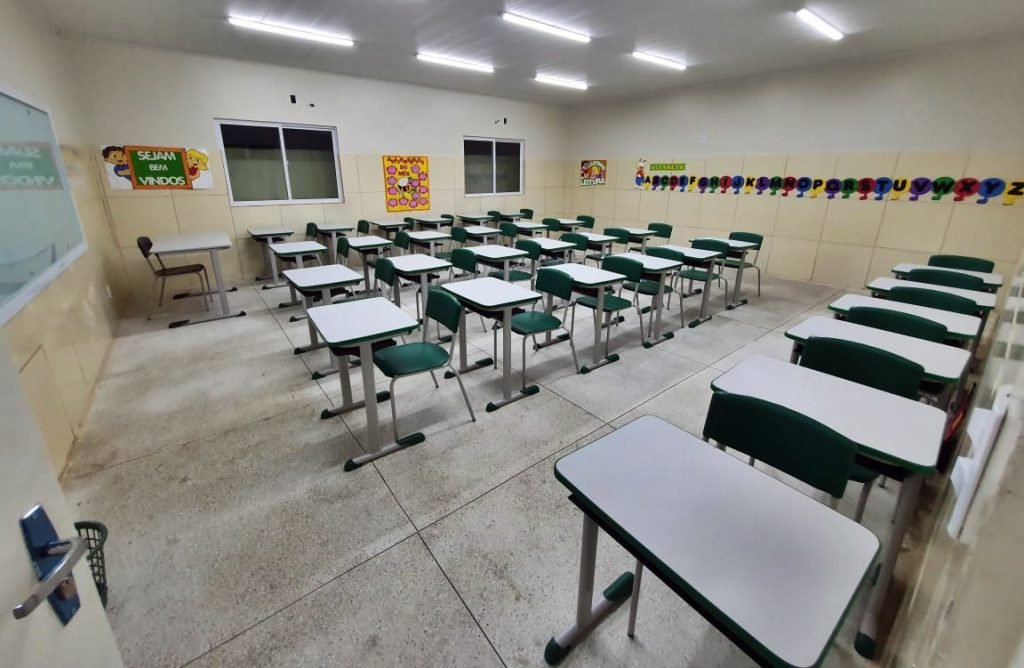 Professores podem ter porte de arma liberado em ambiente escolar