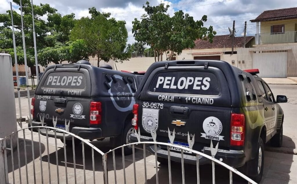 Procurado por homicídio é preso dentro de bloco de carnaval em Boca da Mata