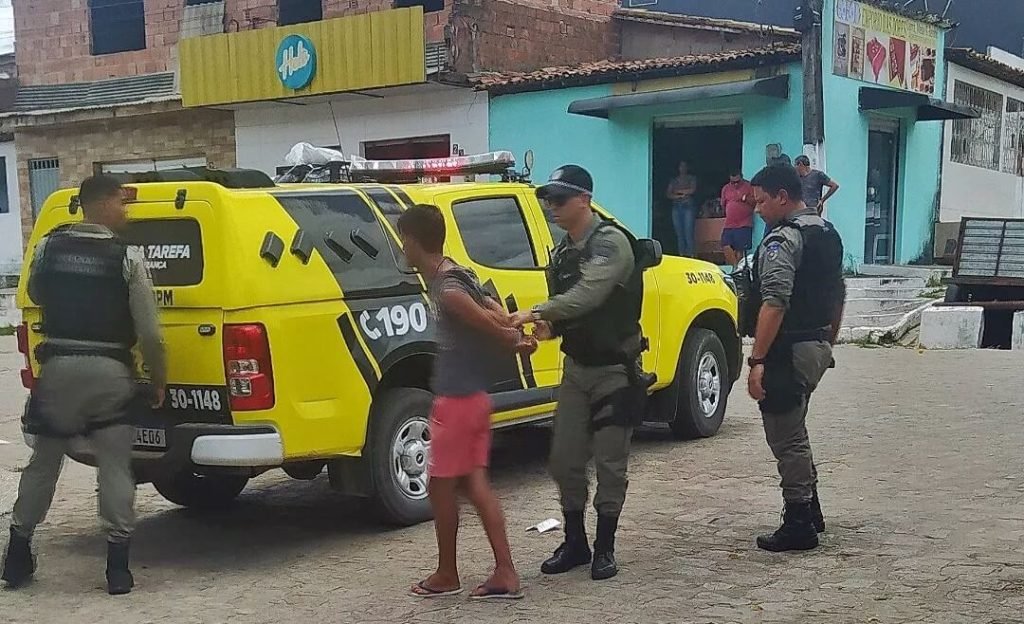 Homem se masturba diante de mulheres em funerária na cidade de Coruripe e acaba preso 1 Pindorama na Integra