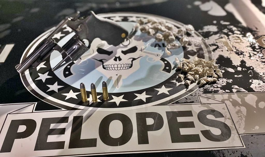 Pelopes prende homem armado e com drogas em São Miguel dos Campos 1 1ª Cia