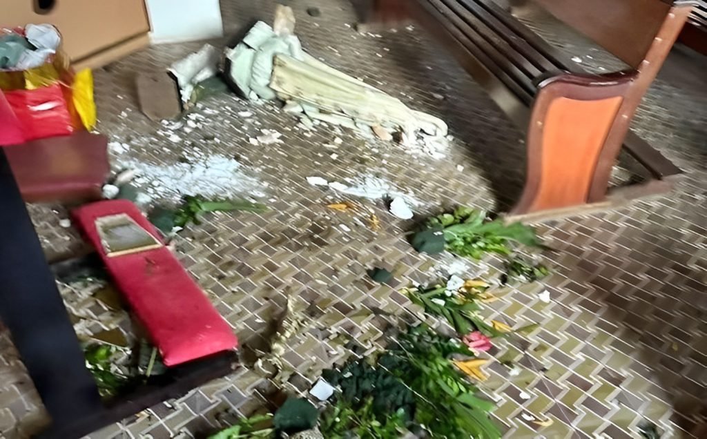 Mulher é detida após destruir imagem de Nossa Senhora em igreja de Campo Alegre 1 AlagoasWeb/Cortesia