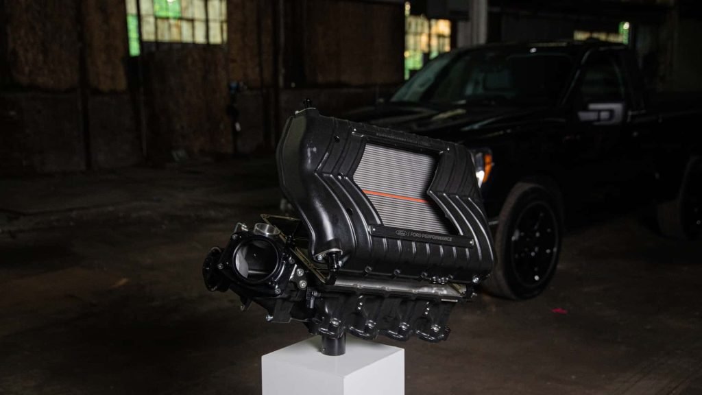 Preparação oficial da F-150 V8 entrega 700cv de potência