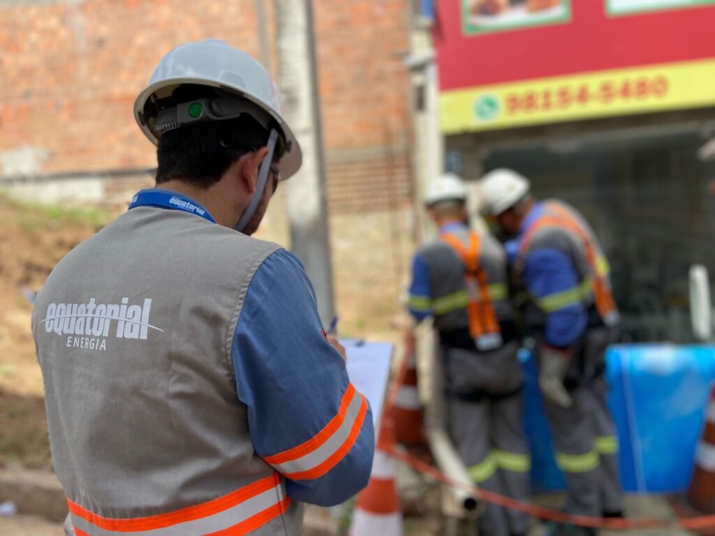 Dono de posto de combustíveis é preso por fraudar medidor de energia