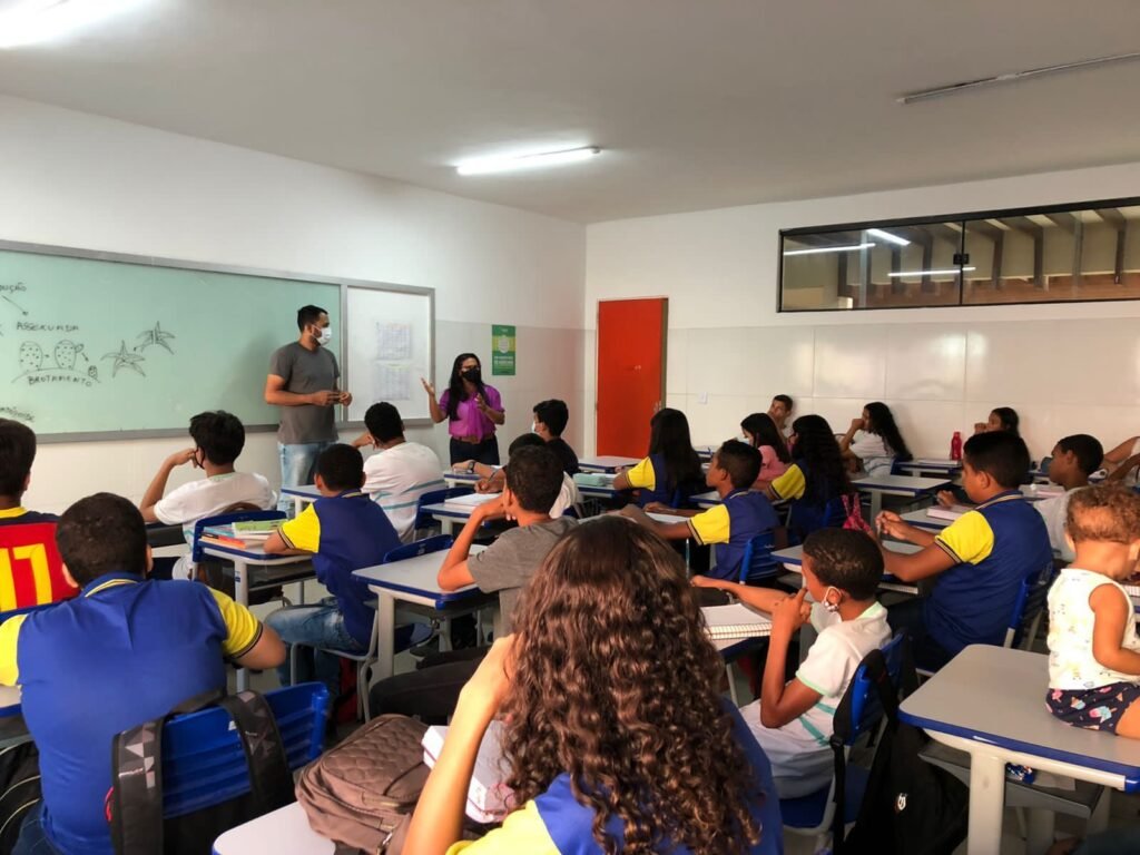 Estudantes de Alagoas querem mais aulas práticas nas escolas