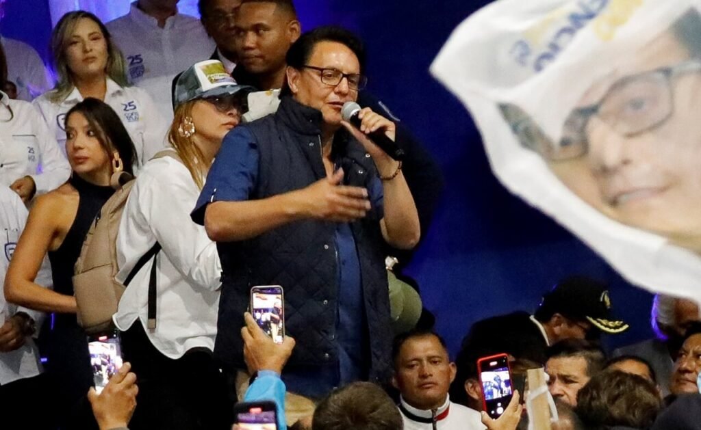 Candidato à presidência do Equador foi morto cercado por apoiadores