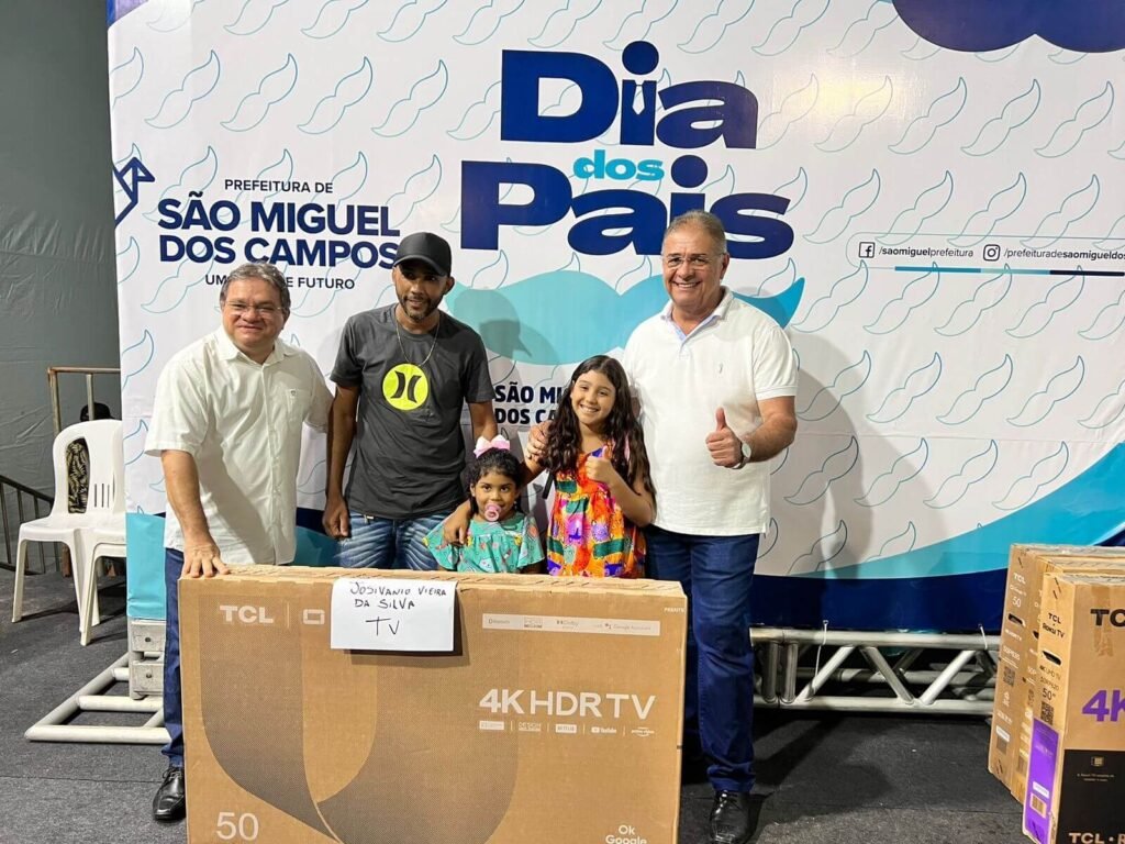 Festival de Prêmios do Dia dos Pais promovido pela Prefeitura de São Miguel dos Campos reuniu milhares de pessoas