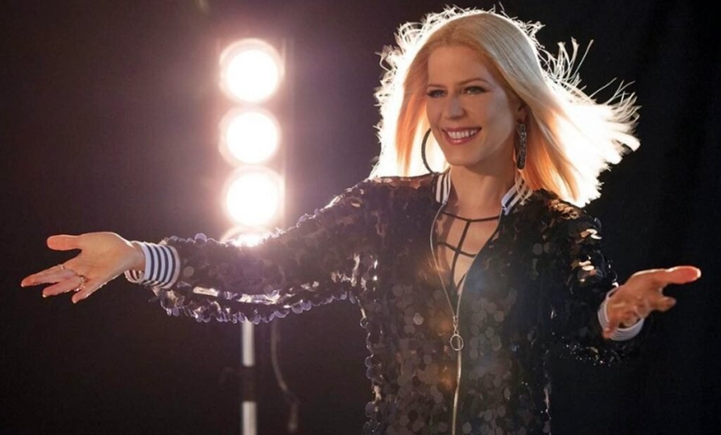 Paula Toller ex-Kid Abelha sofre grave acidente