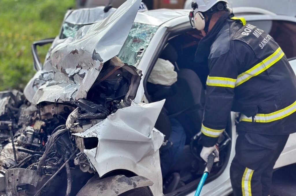 Taxista morre em colisão com caminhão na BR-316 em Alagoas