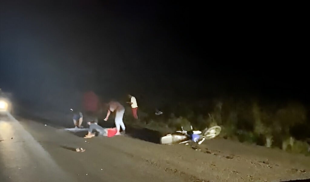 Acidente com moto deixa duas vítimas em estado grave em Boca da Mata