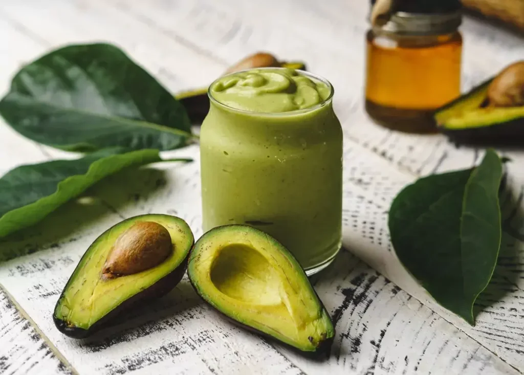 3 motivos para amar abacate, uma fruta versátil e que faz bem para o coração