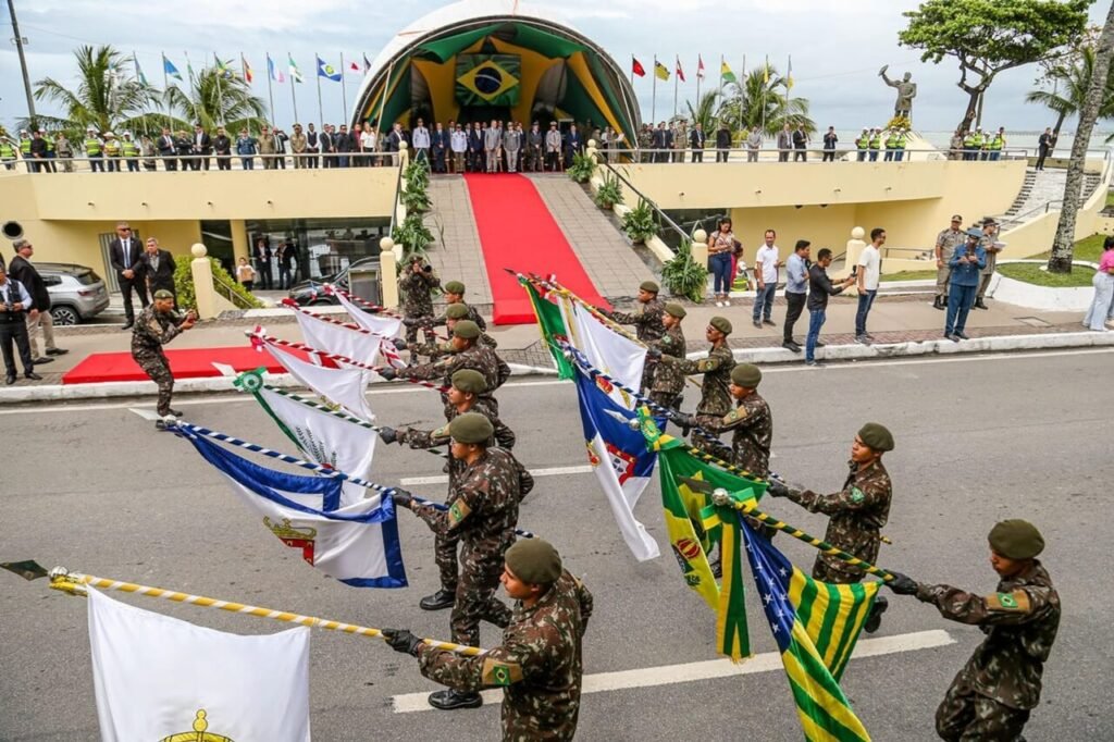 Desfile marca as comemorações do dia 7 de Setembro em Alagoas