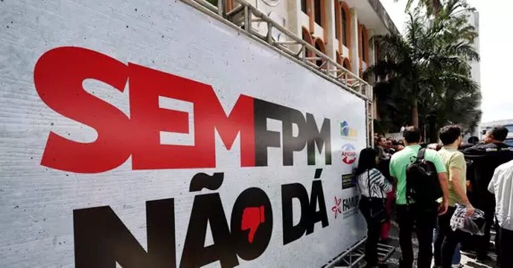 Quase metade dos municípios precisou cortar pessoal para fechar contas