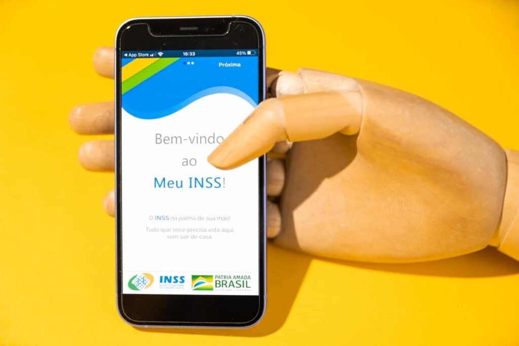 Vai se aposentar? INSS lança simulador em seu app oficial