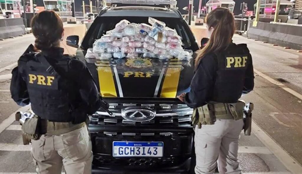 Taxista alagoano é preso transportando 35 kg de drogas na BR-381 em Vargem, São Paulo