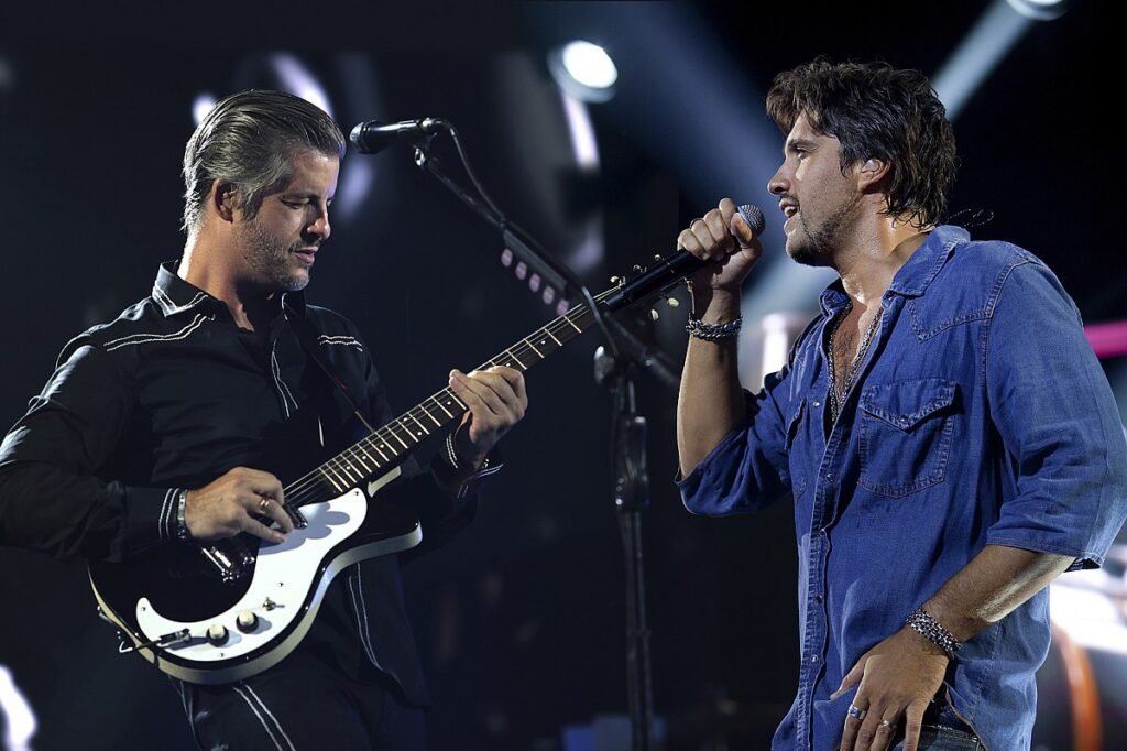 Victor e Leo anuncia volta da dupla com turnê pelo Brasil