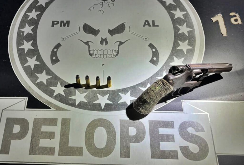 Jovem de 22 anos é preso armado no Hélio Jatobá em São Miguel dos Campos