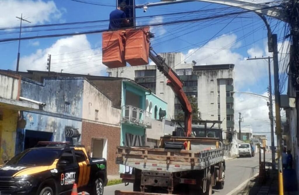 SMTT realiza manutenção de semáforos em São Miguel dos Campos