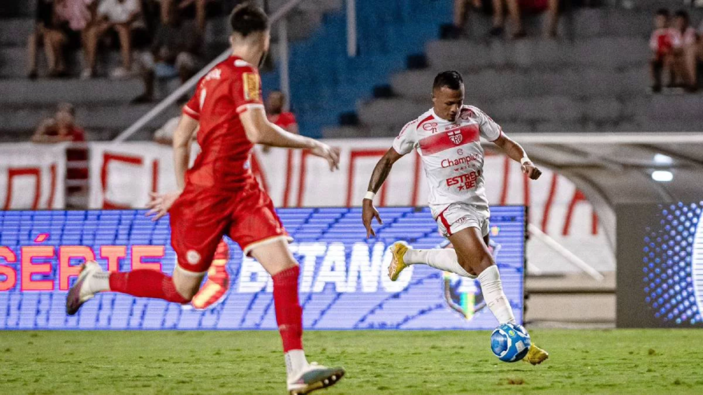 CRB bate o Tombense no Rei Pelé