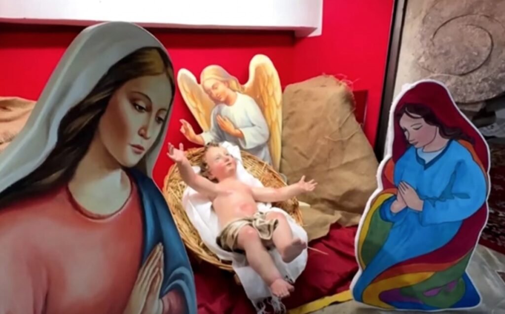 Igreja Católica é acusada de blasfêmia por presépio LGBT