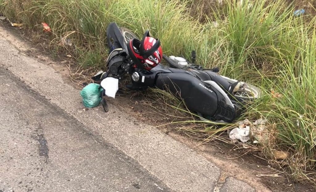 Motociclista de Teotônio Vilela sofre grave acidente na BR-101 em Junqueiro