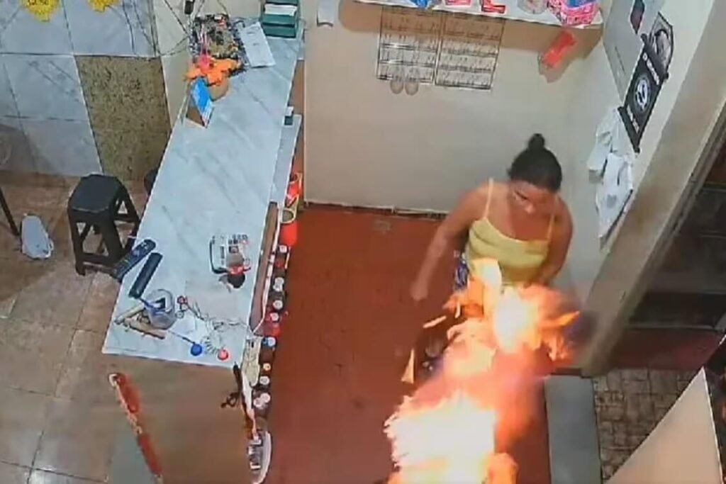 Mulher ateia fogo ao marido dentro de peixaria, e homem morre dias depois