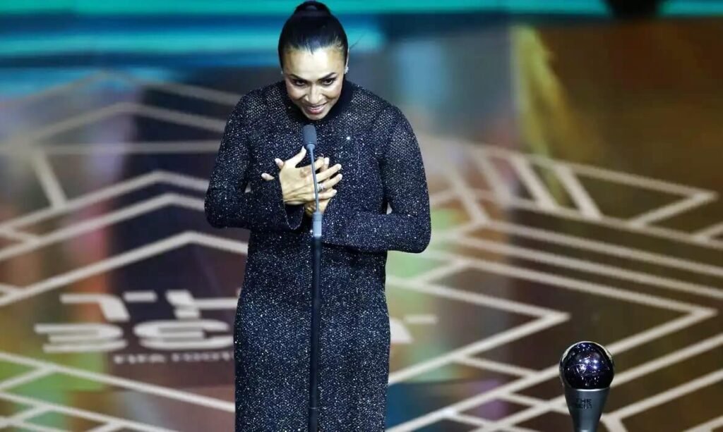 Com homenagem à alagoana Marta, Fifa coroa melhores do mundo