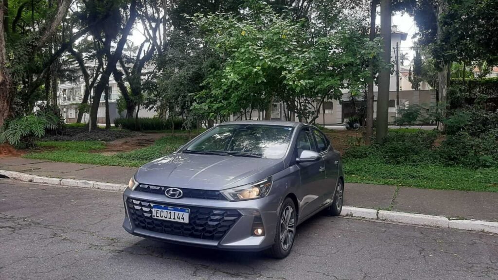 Hyundai comemora uma década de sucesso do HB20S  