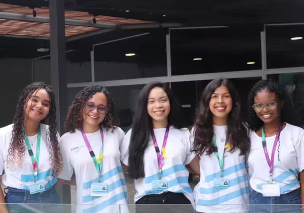 Estudantes brasileiras vencem desafio da Nasa e vão para os EUA