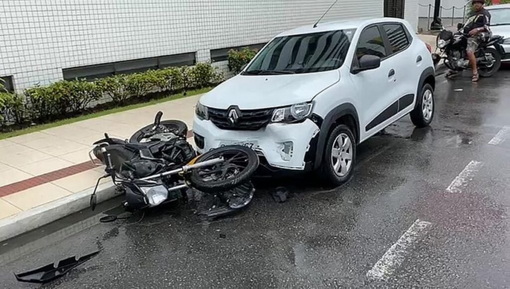 Homem morre em acidente a caminho do trabalho