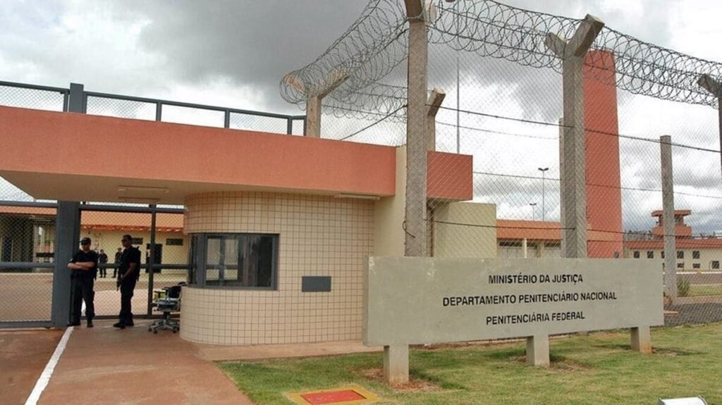 Presos fogem primeira vez na história de uma prisão federal no Brasil