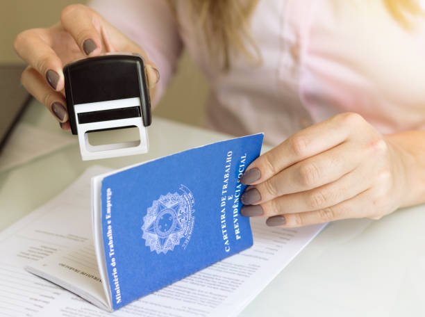 Trabalho-intermitente:-a-precarização-do-emprego-formal-no-Brasil-00-23-02-24