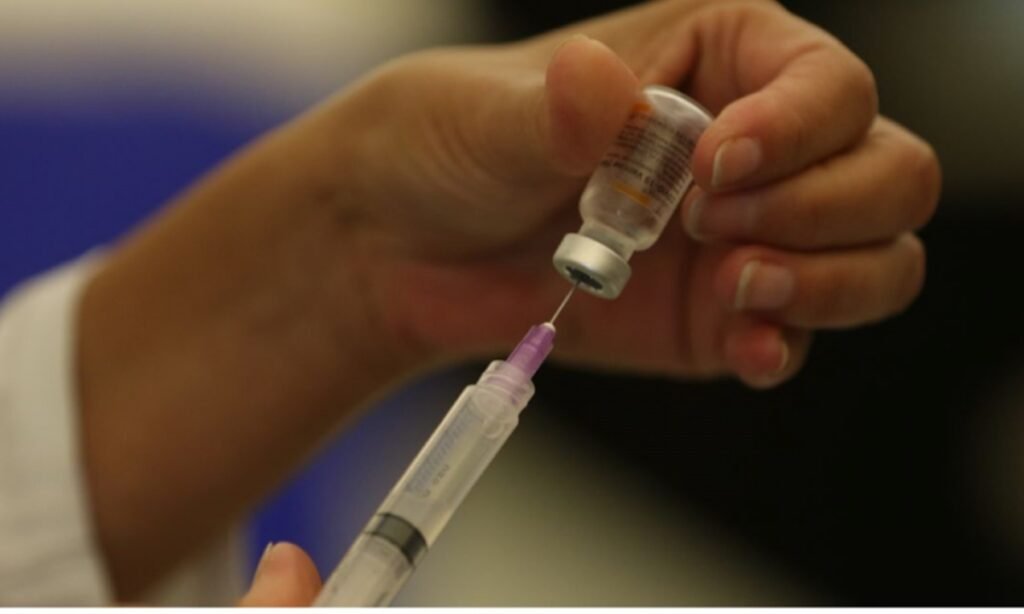 Ministério da Saúde incinerou R$ 277 milhões em vacinas da Covid-19 em 2024