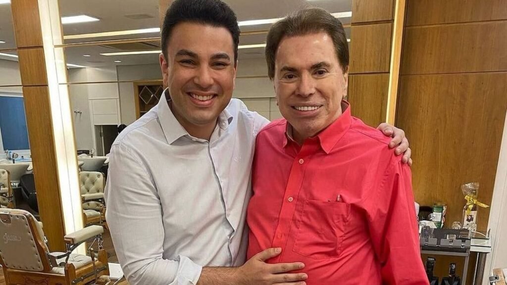 Silvio Santos faz rara aparição em salão de beleza