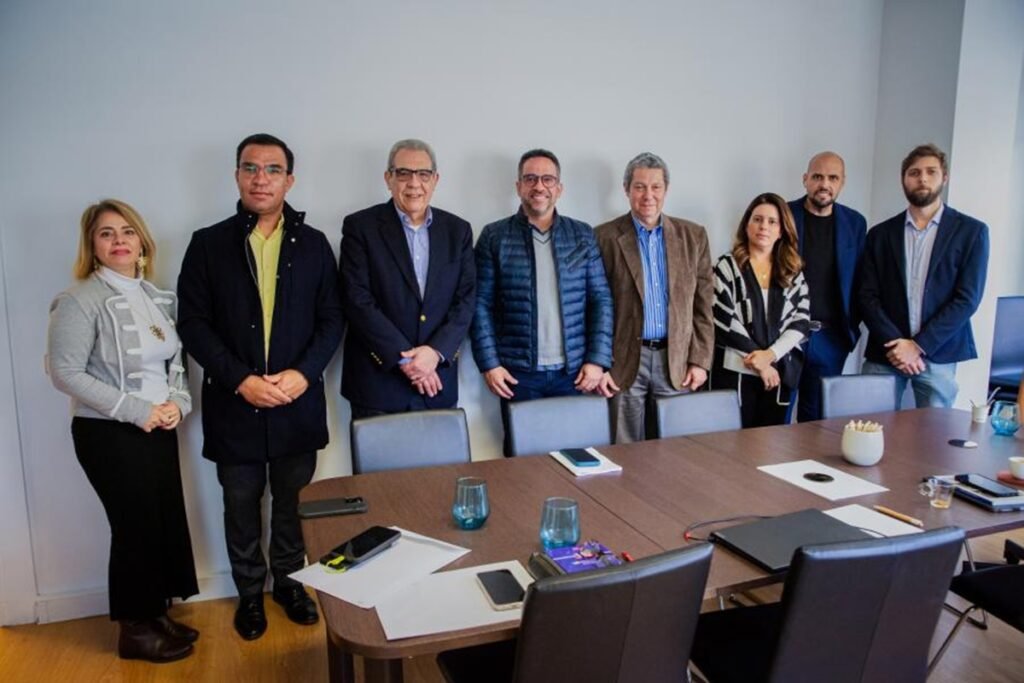 Governador se reúne com equipe do Fibe, em Lisboa, em busca de investimentos europeus para Alagoas
