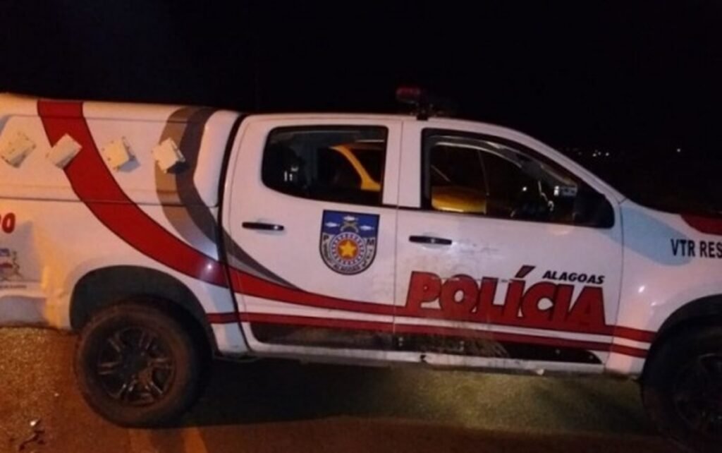 Mulher esconde 13 peças de roupas infantis na bolsa e é presa por furto