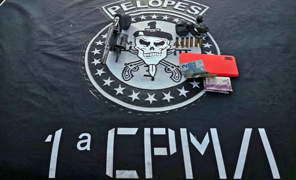 Pelopes da 1ª Cia apreende drogas e arma com traficante reincidente em São Miguel dos Campos