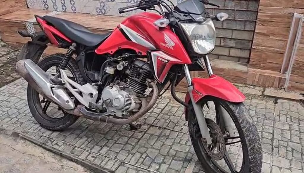 Polícia recupera moto roubada no Pilar e suspeito alega ter comprado veículo em feira de Maceió