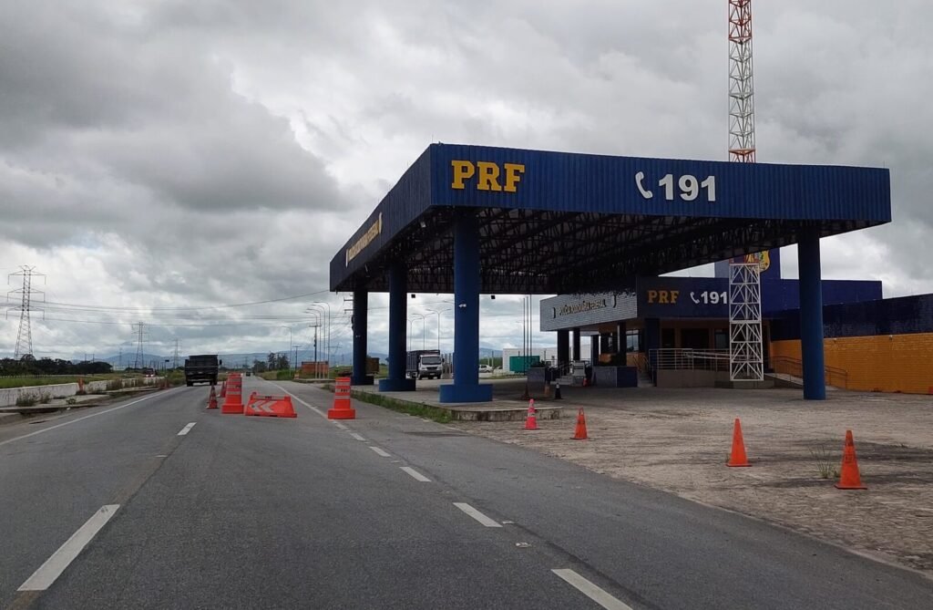 PRF divulga balanço da Operação Proclamação da República 2024 em Alagoas