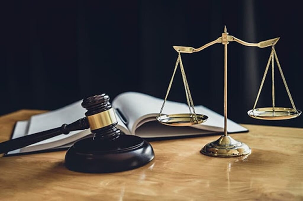 Homem acusado injustamente de tentativa de homicídio contra policiais é absolvido 