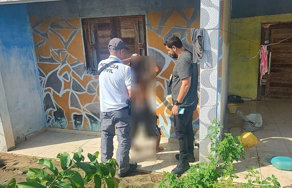 Homem é preso por se envolver com menor de 12 anos e tirá-la da família