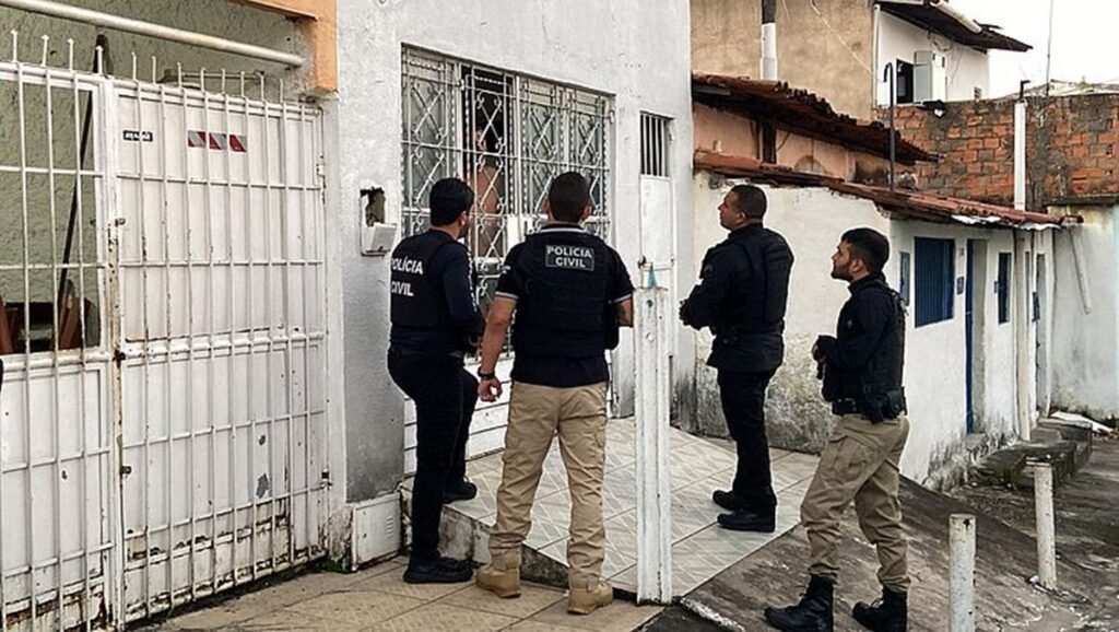 Operação deflagrada pela Polícia Civil cumpre mandados de prisão em Maceió