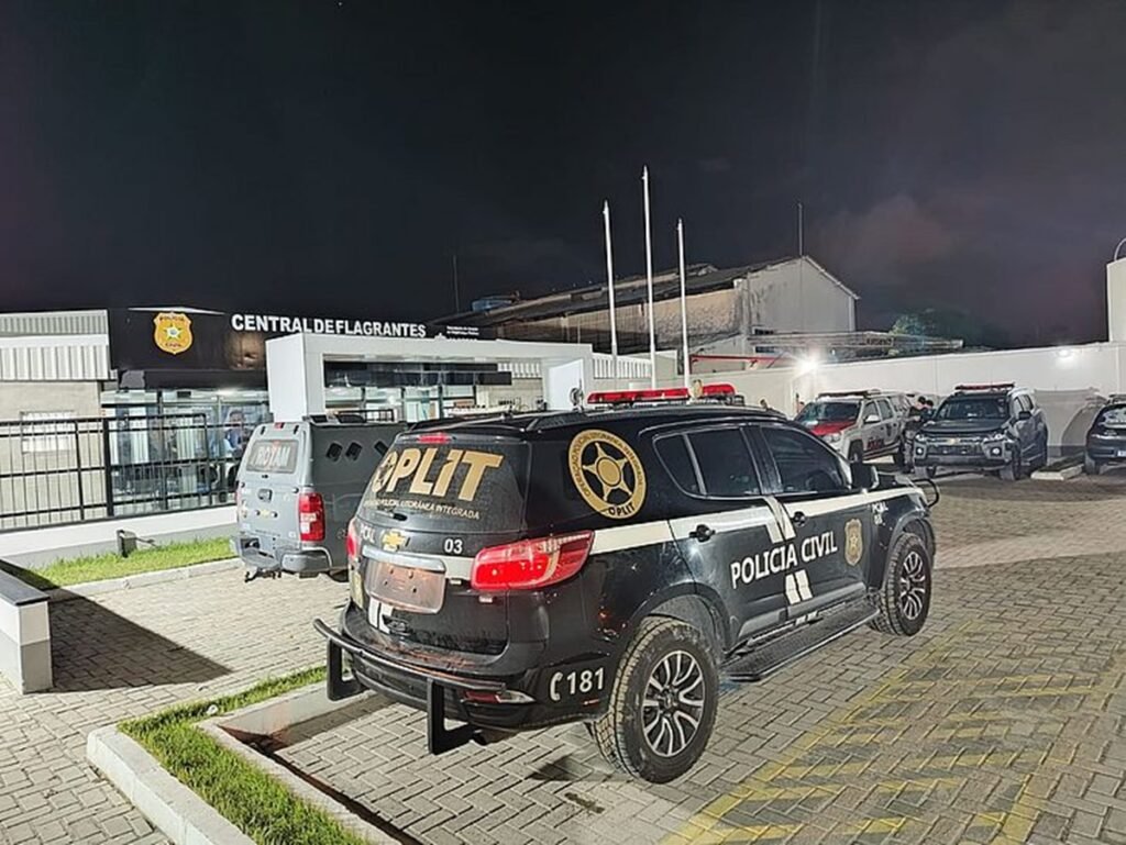 Moradores de rua são detidos por furto de motos de autoescola