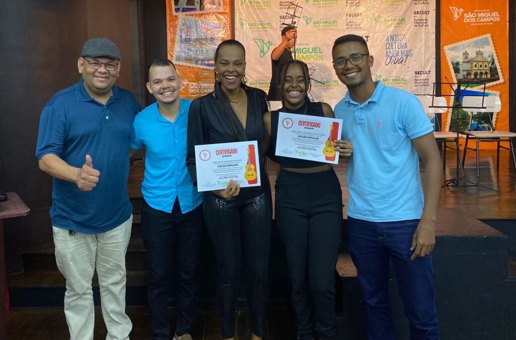 Secretaria de Cultura de São Miguel dos Campos encerrou cursos com entrega de certificados