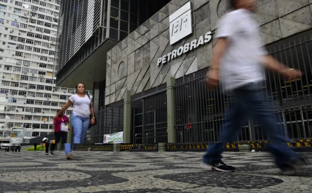Petrobras fecha acordo para quitar dívida com a União